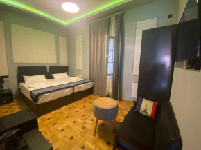 La Casa Hotel and Tours
